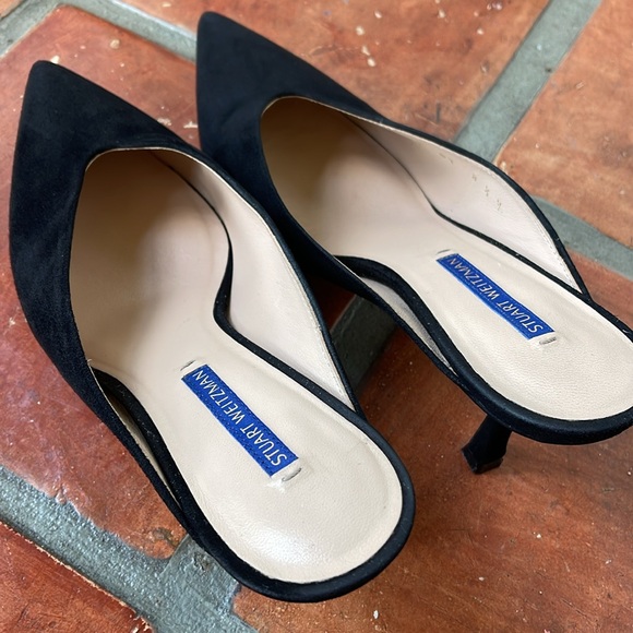 Stuart Weitzman Suede Kitten Heels - Picture 4 of 6